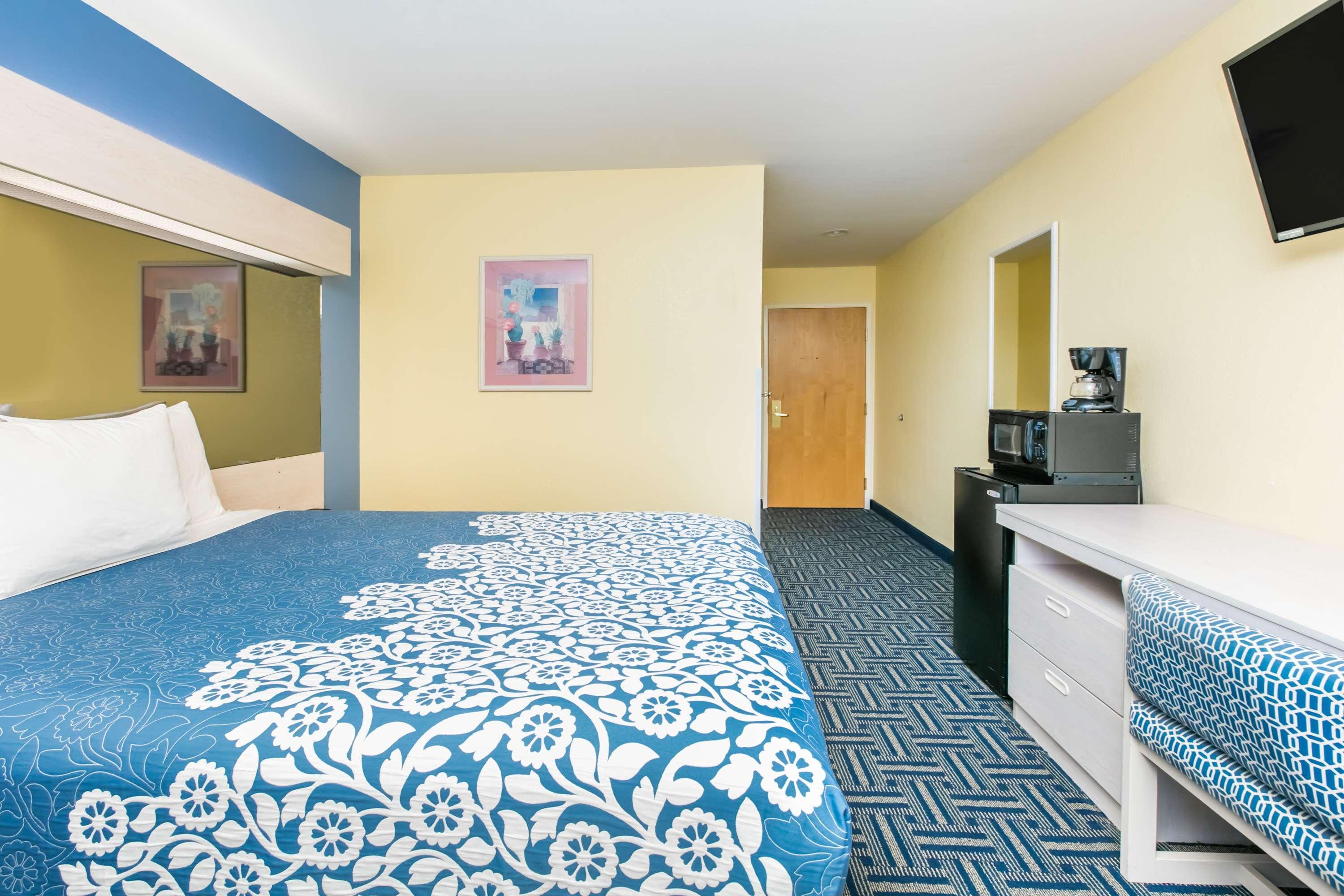 Days Inn Pryor Creek Kültér fotó